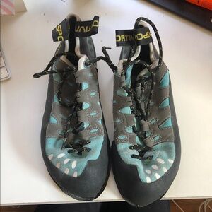 La Sportiva Teal & Gray Lace-Up Climbing Shoes